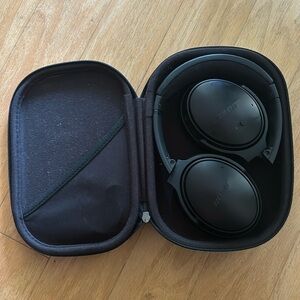 Bose Quiet Comfort Bluetooth Headphones